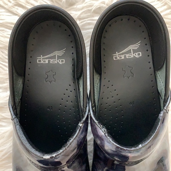 Dansko | Blue Marbled Patent Clogs - Picture 2 of 11